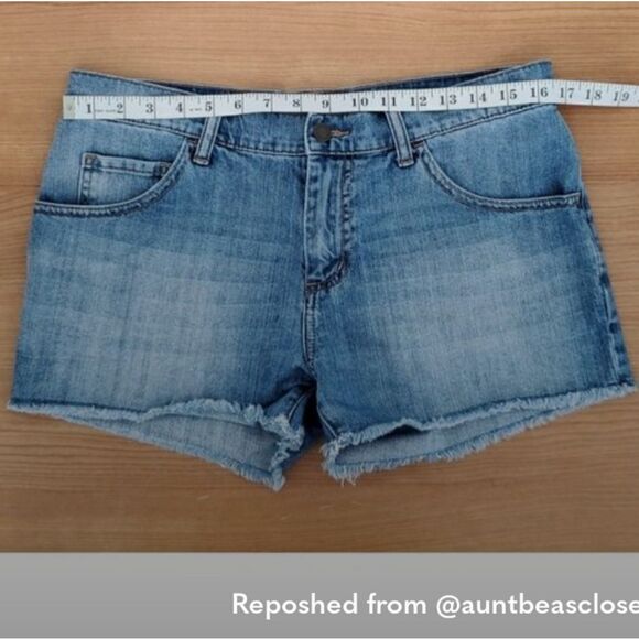 London Jean frayed denim shorts for Victoria's Secret sz 8 - Picture 8 of 11